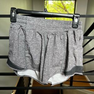 Lululemon Hotty Hot Low-Rise Lined Short 4"